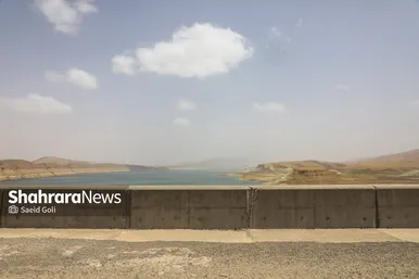 لب‌های خشکِ سدِ دوستی