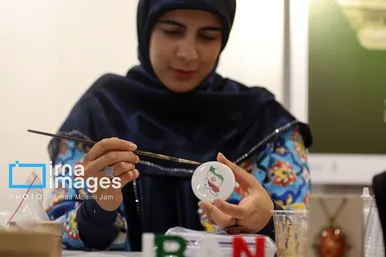عکس‌هایی از کارگاه هنرهای تجسمی «ایران من»