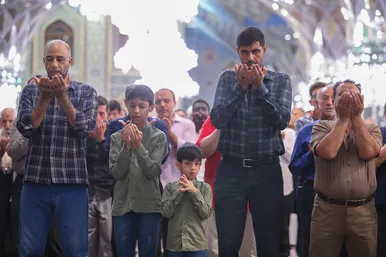 نماز عید قربان در حرم مطهر رضوی