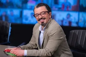ویدئو | ماجرای ۲ بار شفا گرفتن مادر بازیگر &laquo;بچه مهندس&raquo; از امام حسین (ع)