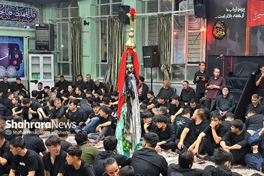 عکس‌هایی از مراسم علم‌کِشی مهاجران افغانستانی در مشهد (۲۳ تیرماه ۱۴۰۳)