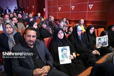 گزارش تصویری | گردهمایی بزرگ اصحاب فرهنگ، هنر، رسانه و قرآن خراسان رضوی در مشهد