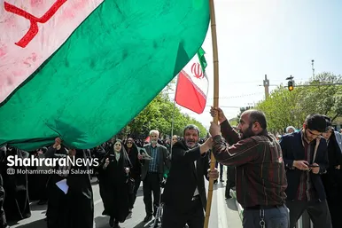راهپیمایی ضدصهیونیستی نمازگزاران مشهدی و حمایت از عملیات وعده صادق سپاه