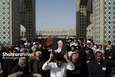 تشییع پیکر مرحوم مهدوی دامغانی در حرم مطهر رضوی
