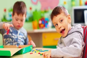 برای ارتباط با فرزند اوتیسمی خود، این مهارت&zwnj;ها را بیاموزید