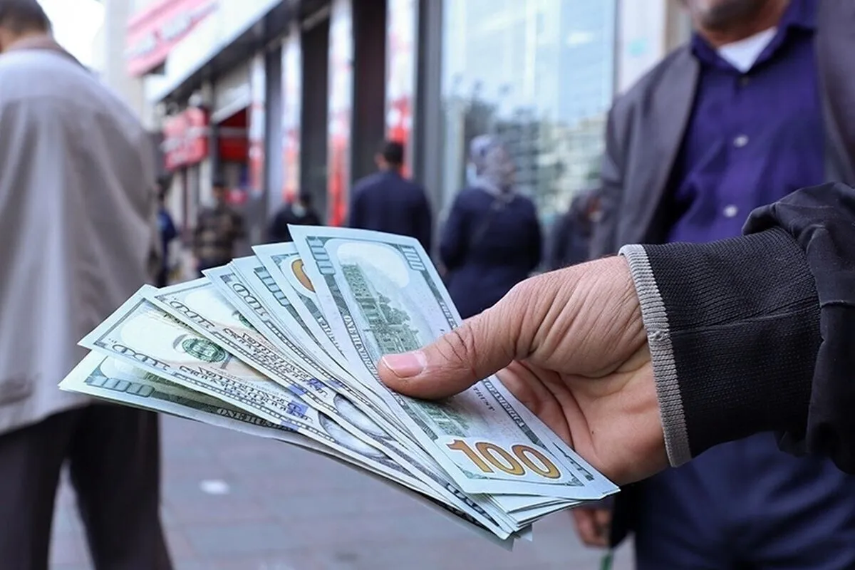 پیش بینی قیمت دلار (پنجشنبه ۱۵ آذر ۱۴۰۳)