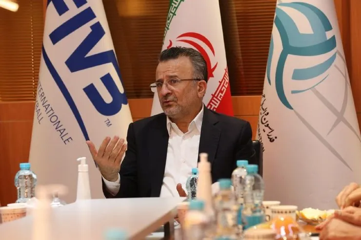 داورزنی:باید حتما دو تا سه تیم ملی بطور همزمان داشته باشیم | فشردگی لیگ تصمیم خود باشگاه‌ها بود