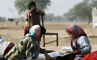 شناسایی کودکان بازمانده از تحصیل فرزندان زنان سرپرست خانوار در خراسان رضوی