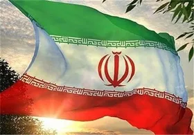 ویدئو | اهتزاز پرچم پرشکوه ایران بر فراز ساختمان&zwnj;های مورد حمله اسرائیل در تهران (۲ تیر ۱۴۰۴)