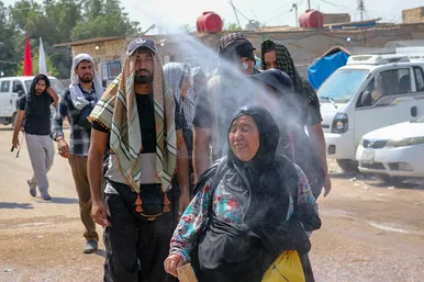 نذر آب در مسیر کربلا