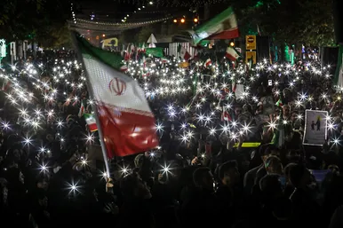 تشییع با شکوه 3 شهید مدافع امنیت در مشهد