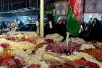 رسم خون شریکی | مهاجران افغانستانی ۲۰ هزار شاخه گل میان مردم تهران توزیع کردند