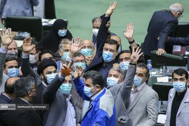 خداحافظی قاضی زاده هاشمی نماینده مشهد با مجلس