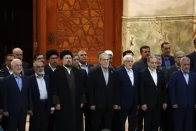 تجدید میثاق اعضای دولت با آرمان&zwnj;های امام راحل به مناسبت هفته دولت + عکس