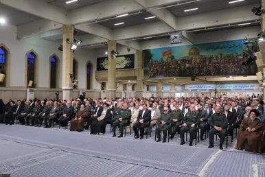 عکس‌هایی از دیدار دست‌اندرکاران دومین کنگره ۲۴ هزار شهید استان خوزستان با رهبر انقلاب