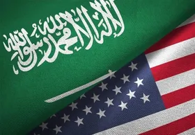 وال استریت ژورنال: عربستان سعودی در حال فشار آوردن به ایالات متحده برای لغو محاصره تنگه هرمز است
