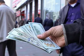 پیش بینی قیمت دلار (پنجشنبه ۱۵ آذر ۱۴۰۳)