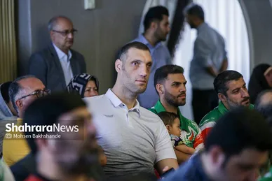 تجلیل از مدال‌آوران پاراالمپیکی