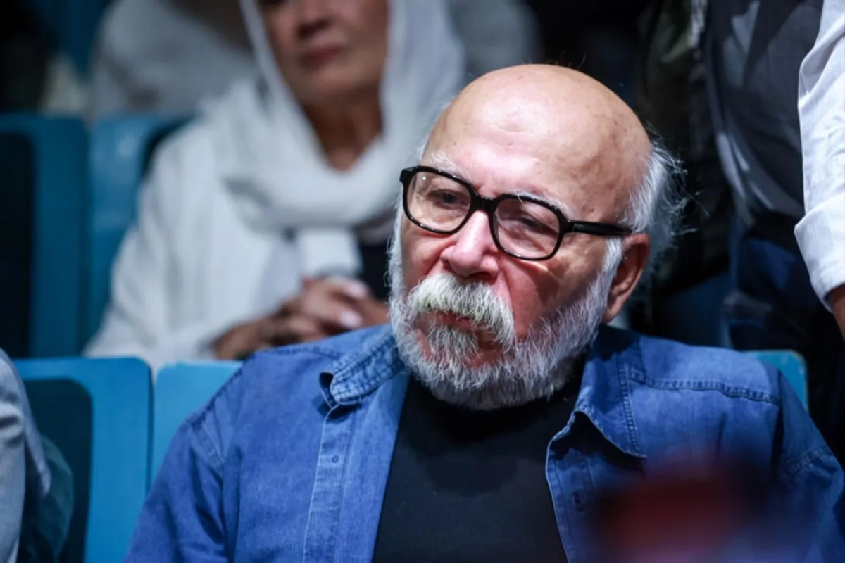 مراسم اهدای نشان درجه یک هنری به علیرضا داوودنژاد برگزار شد