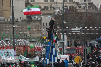 گزارش تصویری حضور باشکوه مردم مشهد در راهپیمایی ۲۲ بهمن - ۲