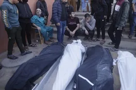 ۵۸ فلسطینی در شمال و جنوب غزه به شهادت رسیدند (۱ دی ۱۴۰۲)