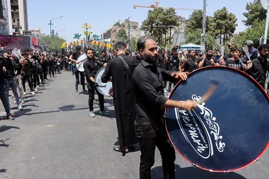 عزاداری روز عاشورا در مشهد