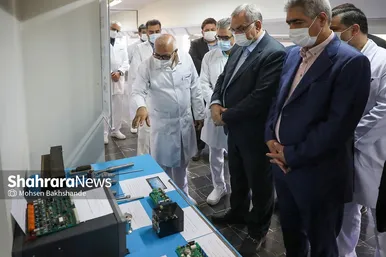 بازدید وزیر بهداشت از شرکت سرم‌سازی ثامن مشهد