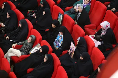 مراسم رونمایی از تقریظ رهبر انقلاب بر کتاب 