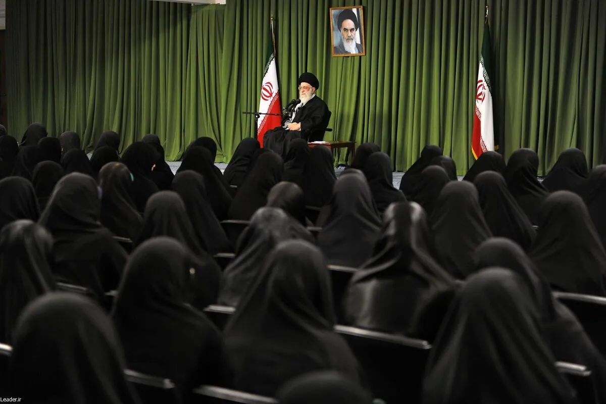 نگاهی به جایگاه زنان پس از انقلاب در دیدگاه مقام معظم رهبری