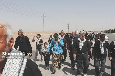 زائران پیاده امام رضا(ع) - ۲