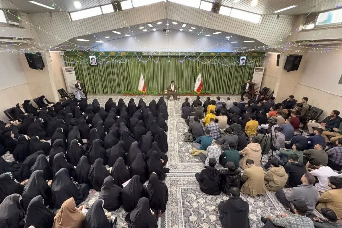 آیت‌الله علم‌الهدی: بی‌حوصلگی، آفت بزرگ جوان انقلابی است | دشمن می‌داند با ایستادگی جوان مؤمن در سنگر فکری، هیچ سلاح نظامی کارساز نیست