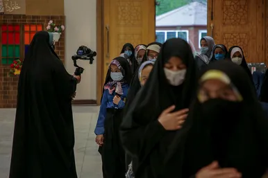 جشن دختران روزه اولی در باغ خاتون