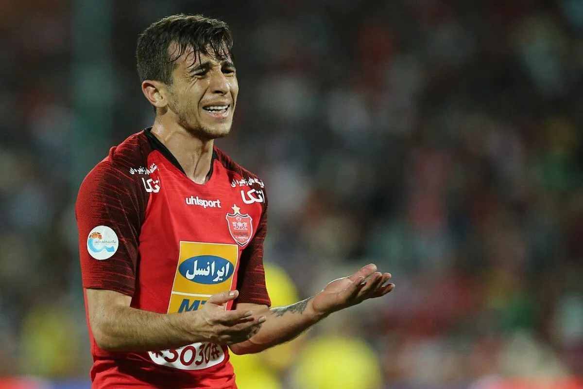 فرشاد احمدزاده در آستانه خروج از پرسپولیس؟
