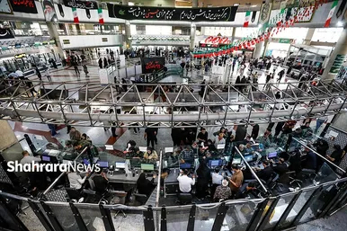 گزارش تصویری | موج بازگشت زائران از مشهد در پایانه مسافربری امام رضا(ع)