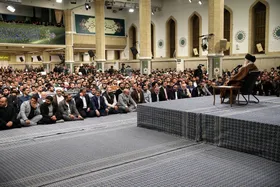 گزارش تصویری | دیدار مداحان و شاعران اهل&zwnj;بیت&zwnj;(ع) با رهبر معظم انقلاب (۲ دی ۱۴۰۳)
