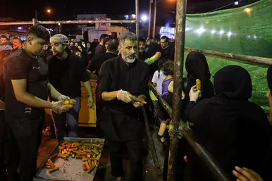 آیین سینی گردانی حضرت قاسم علیه السلام در شب هشتم محرم