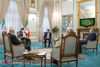 دیدار صمیمانه رئیس جمهور منتخب با کاندیداهای انتخابات ۱۴۰۰