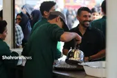 ۳ هزار نوجوان مشهدی داوطلبانه به زائران امام رضا (ع) خدمت‌رسانی می‌کنند + فیلم