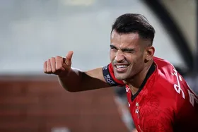 عیسی آل&zwnj;کثیر در آستانه ثبت قرارداد با پرسپولیس