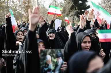 گزارش تصویری | تجمع دانشجویان مقابل دانشگاه فردوسی (۱۰ اسفند ۱۴۰۴)