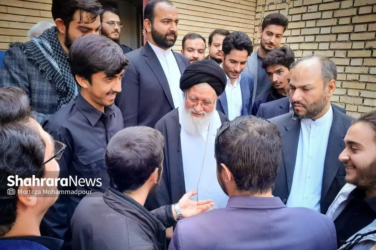 دیدار صمیمانه امام جمعه مشهد با دانشجویان دانشگاه فرهنگیان | آیت‌الله علم‌الهدی: مراقب باشید ورشکسته‌های سیاسی بر دانشگاه مسلط نشوند + فیلم