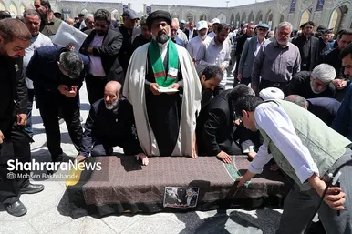 مراسم تشییع حاج فضل‌الله برهانی در حرم مطهر رضوی
