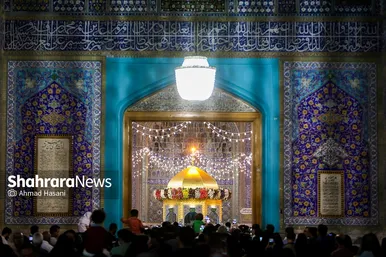 حال و هوای حرم مطهر رضوی در شب میلاد امام رضا(ع)