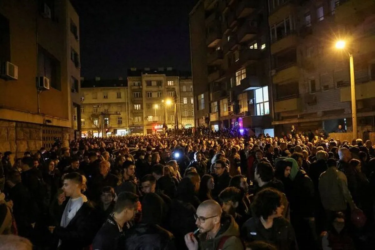 هزاران نفر در صربستان علیه نتایج انتخابات تظاهرات کردند