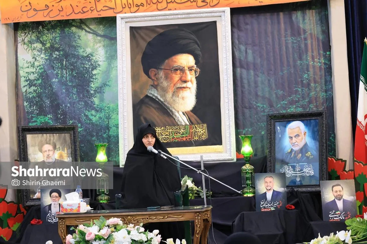 همسر شهید جمهور: حضور خانوادگی در اجتماعات حماسی شبانه، اهمیت زیادی دارد