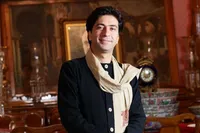 محمد معتمدی «از ایران نگذشتیم» را خواند + ویدئو