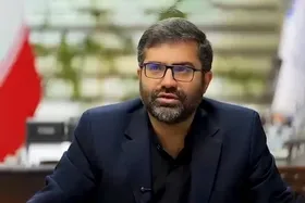سقاب اصفهانی: رئیس&zwnj;جمهور گفت من ایستاده&zwnj;ام که تیرها به من بخورد نه به رهبر انقلاب + فیلم