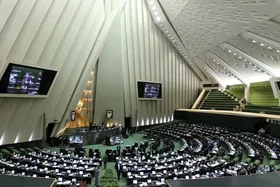 جلسه غیرعلنی مجلس با موضوع مذاکرات ایران و آمریکا فردا (۲۰ بهمن ۱۴۰۴) برگزار می&zwnj;شود