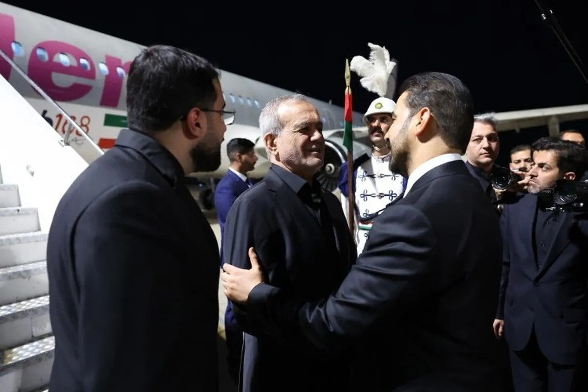 پزشکیان با استقبال رسمی نخست‌وزیر عراق وارد نجف اشرف شد