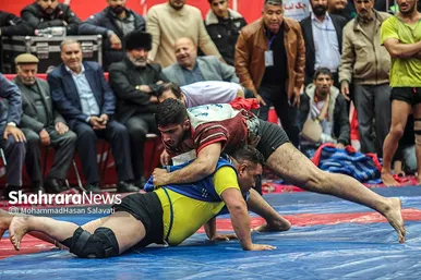 مسابقات کشتی با چوخه قهرمان قهرمانان در مشهد